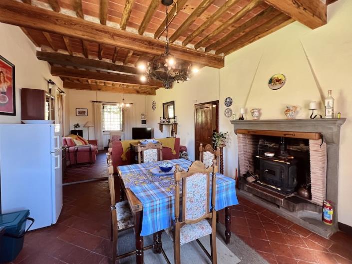 Image No.23-Maison de campagne de 4 chambres à vendre à Bagni di Lucca