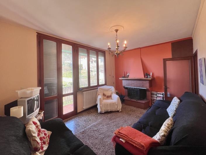 Image No.8-3 Bed Townhouse for sale