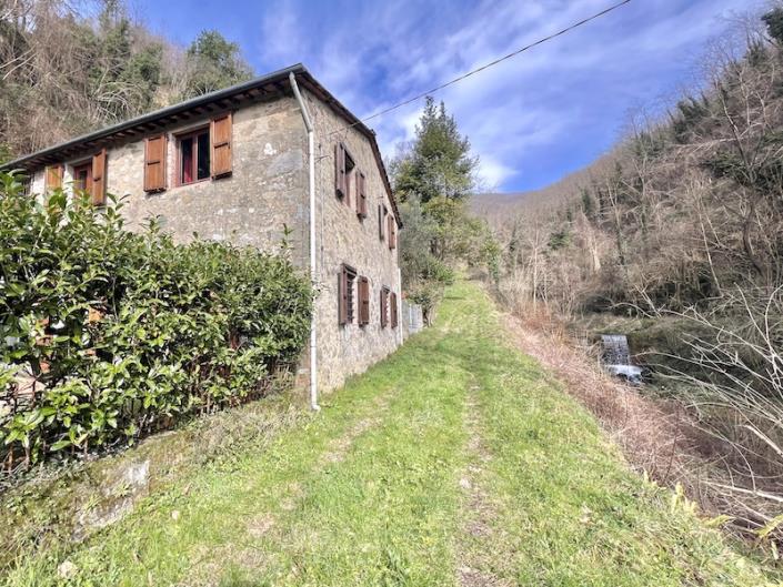 Image No.17-3 Bed House for sale