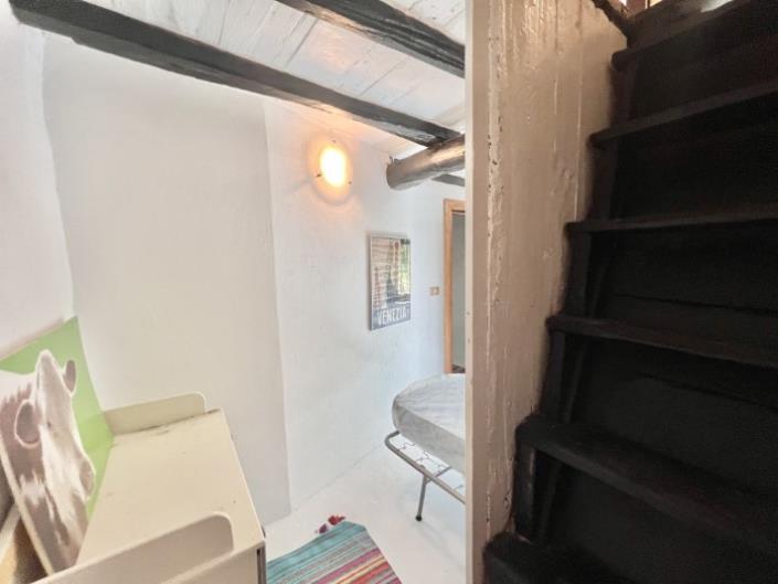 Image No.19-2 Bed Country House for sale