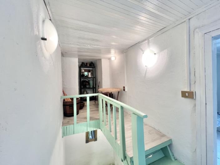 Image No.9-2 Bed Country House for sale