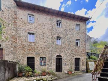 1 - Bagni di Lucca, House