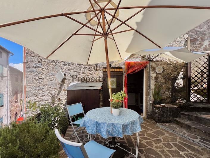 Image No.15-3 Bed House for sale