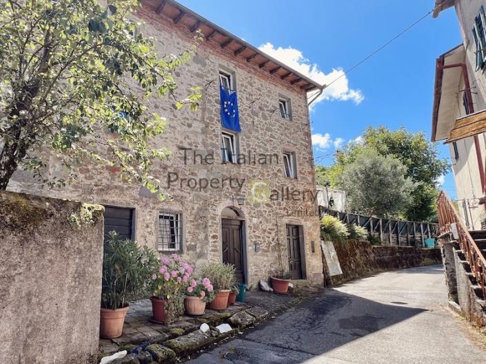 Image No.7-3 Bed House for sale