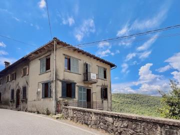 1 - Bagni di Lucca, House
