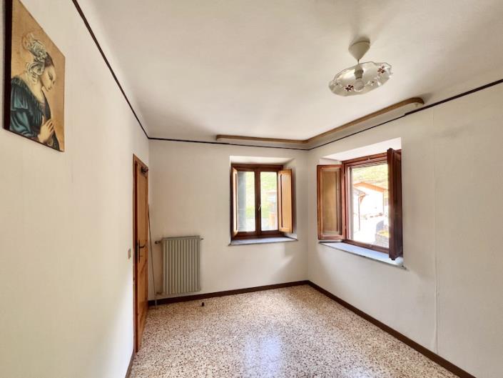 Image No.4-3 Bed House for sale