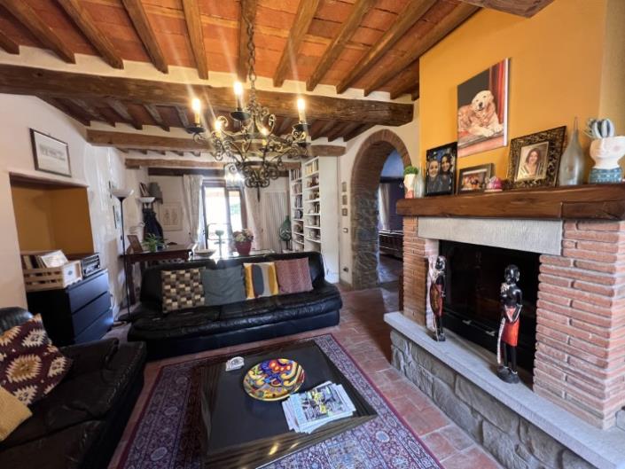 Image No.20-5 Bed House for sale