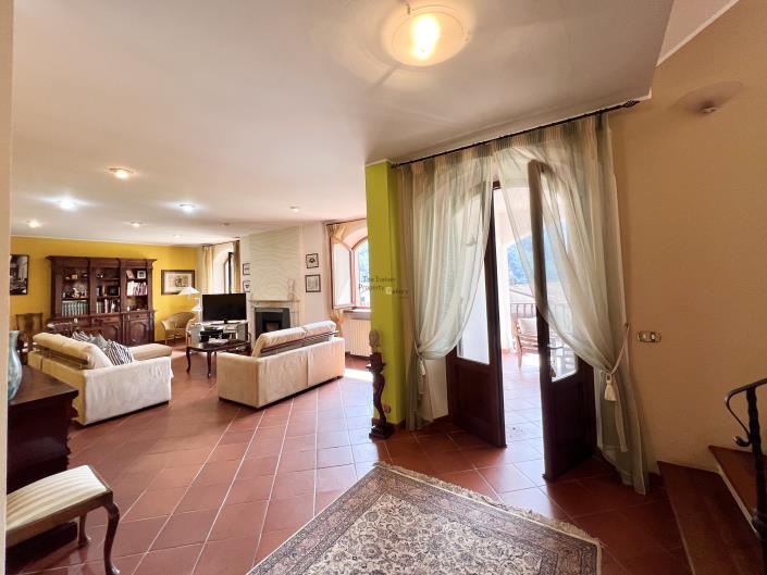 Image No.6-6 Bed Villa for sale