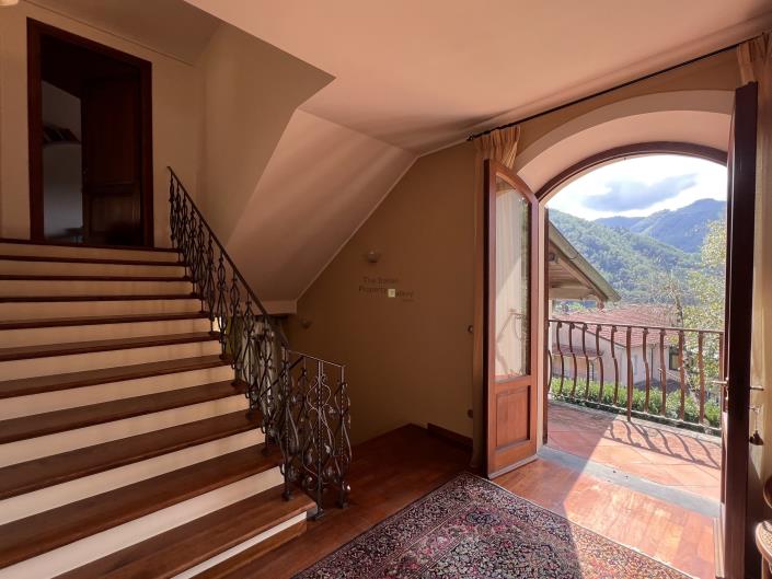 Image No.22-6 Bed Villa for sale