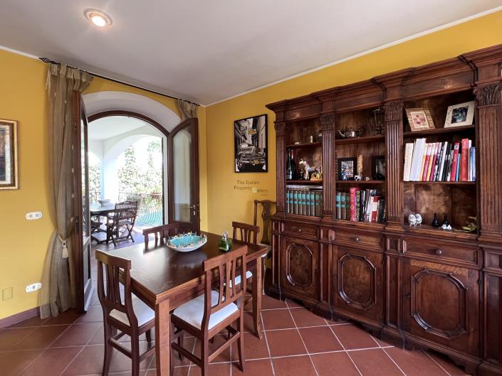 Image No.18-6 Bed Villa for sale