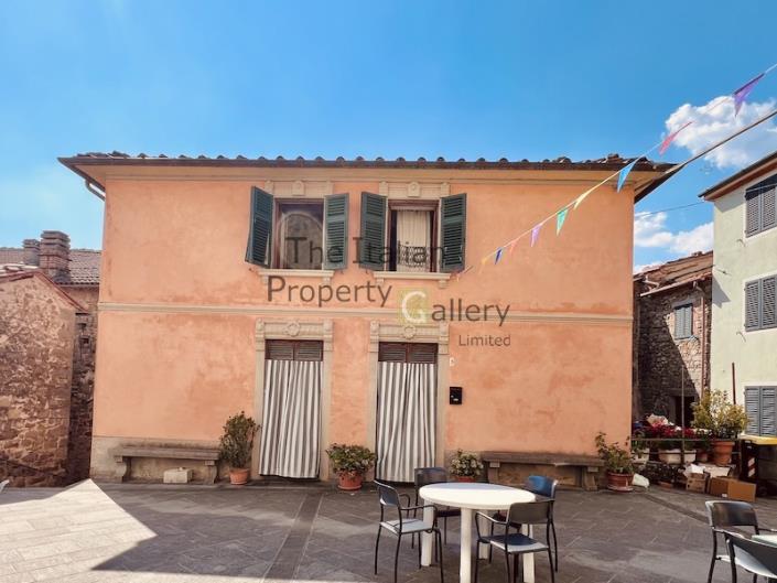 Image No.8-3 Bed House for sale