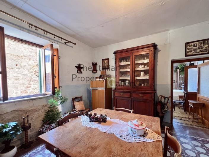 Image No.19-3 Bed House for sale