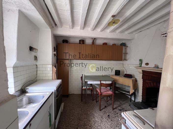 Image No.2-3 Bed House for sale