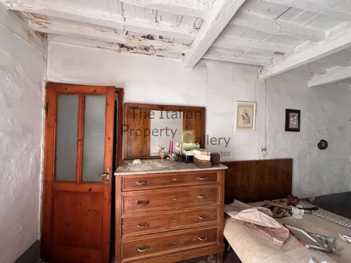 Image No.15-3 Bed House for sale