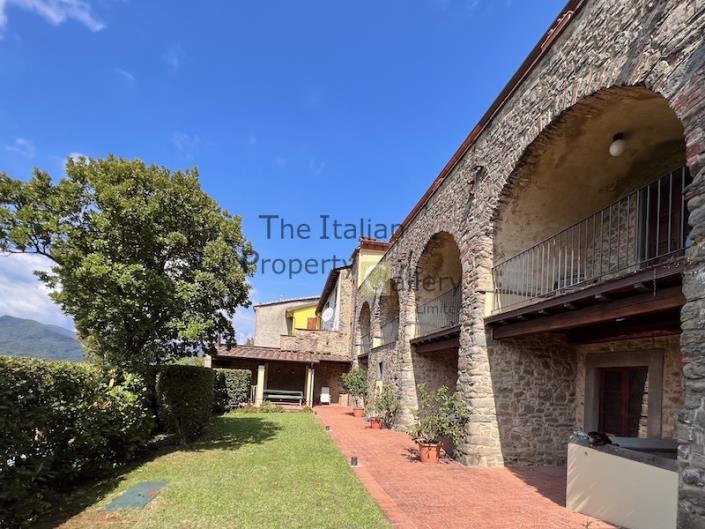 Image No.15-7 Bed Villa for sale