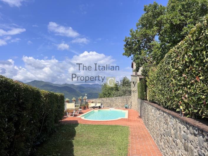 Image No.5-7 Bed Villa for sale