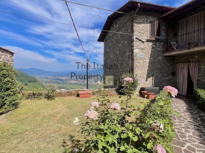 Image No.11-3 Bed House for sale