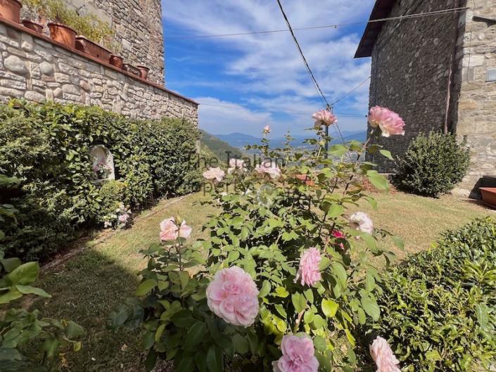 Image No.7-3 Bed House for sale