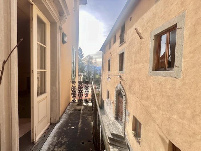 Image No.4-4 Bed House for sale