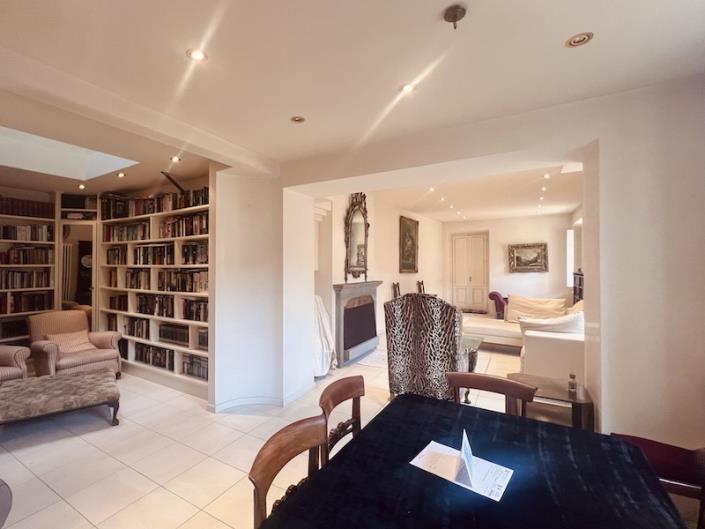 Image No.26-4 Bed House for sale