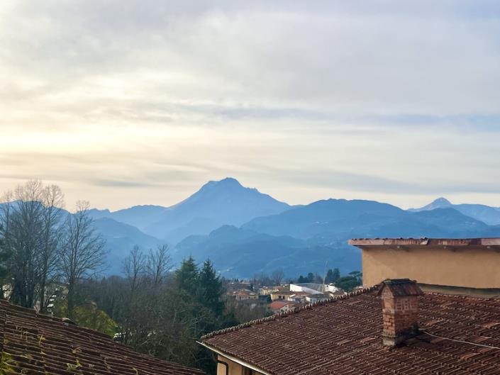 Image No.12-4 Bed House for sale