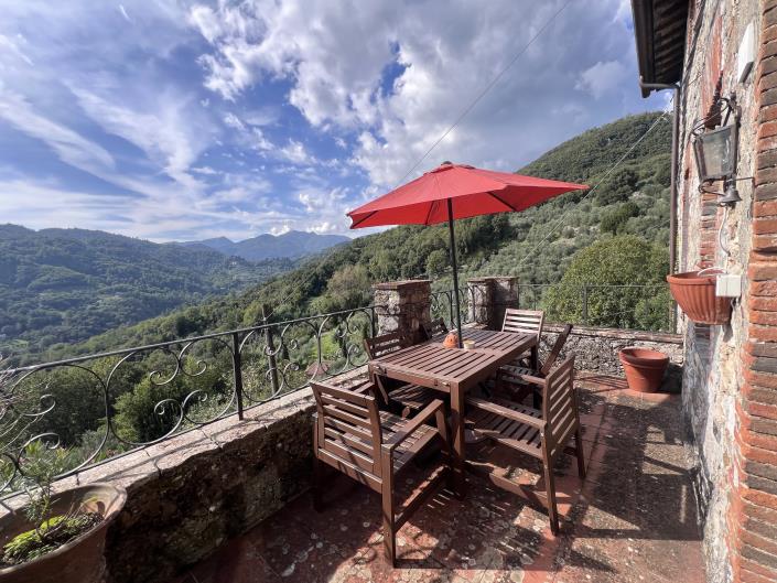 Image No.12-2 Bed House for sale