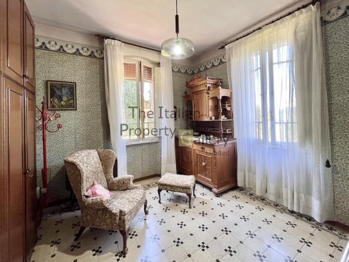 Image No.25-4 Bed Villa / Detached for sale