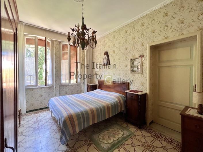 Image No.34-4 Bed Villa / Detached for sale