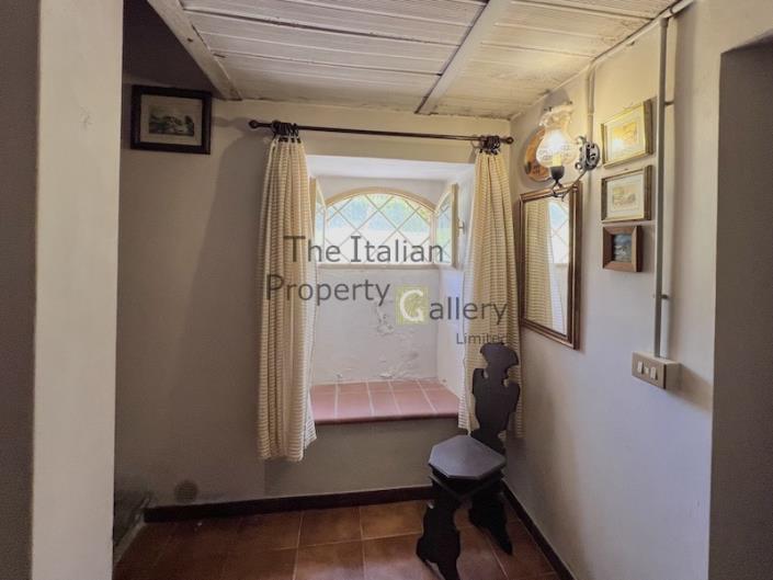 Image No.35-4 Bed Villa / Detached for sale