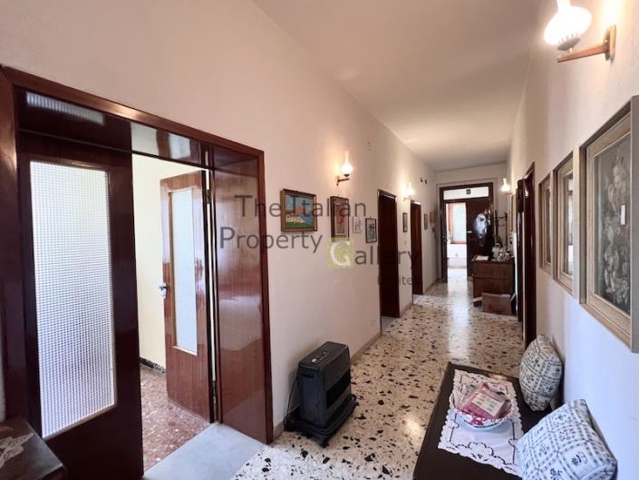 Image No.24-3 Bed Apartment for sale