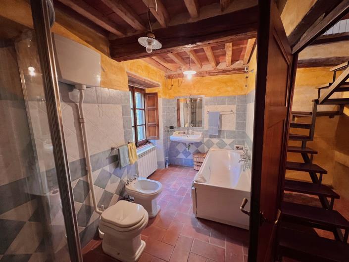 Image No.13-3 Bed House for sale