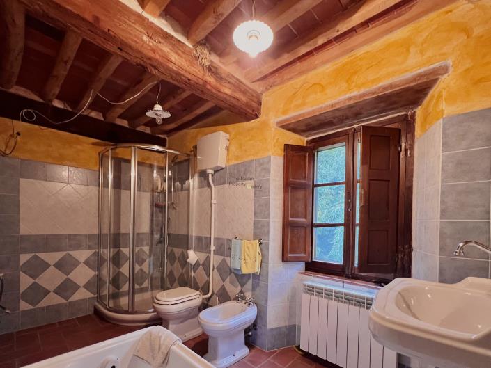 Image No.20-3 Bed House for sale