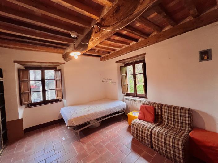 Image No.10-3 Bed House for sale