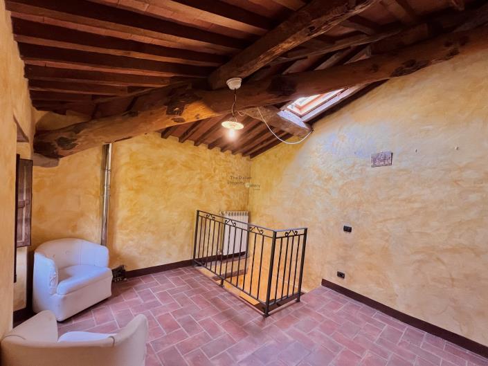 Image No.18-3 Bed House for sale