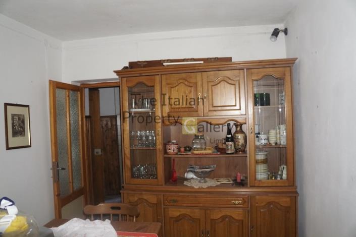 Image No.6-2 Bed House for sale