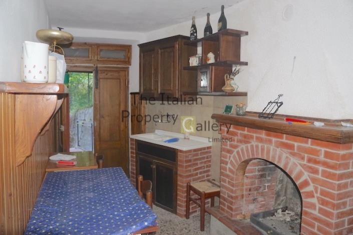 Image No.5-2 Bed House for sale