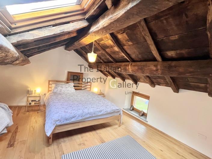 Image No.10-2 Bed House for sale