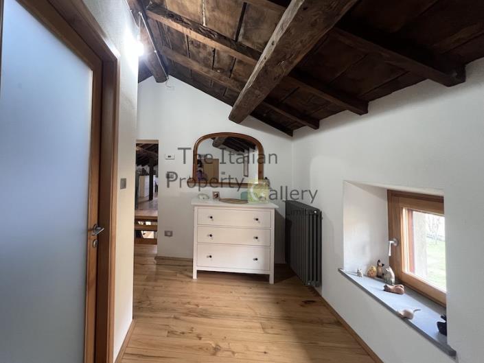 Image No.12-2 Bed House for sale