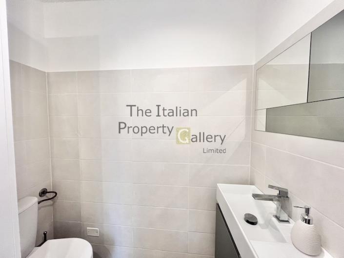 Image No.16-2 Bed House for sale