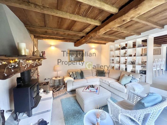 Image No.18-2 Bed House for sale