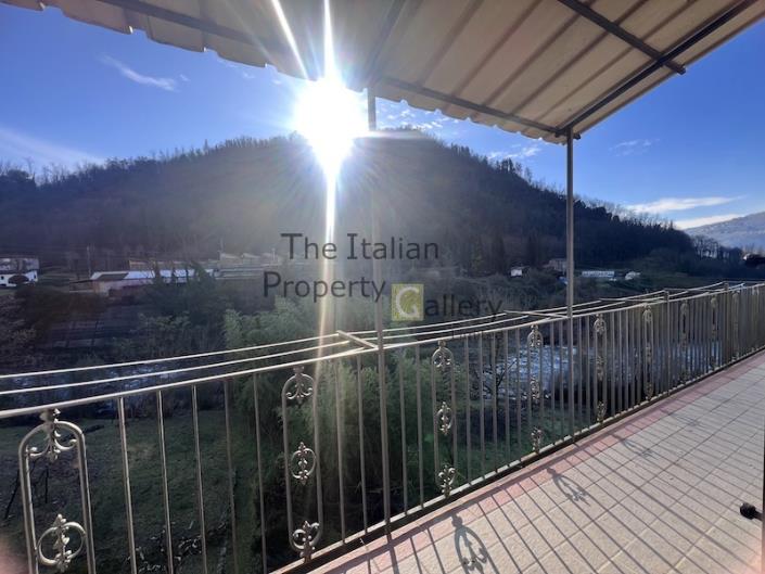 Image No.18-3 Bed House for sale