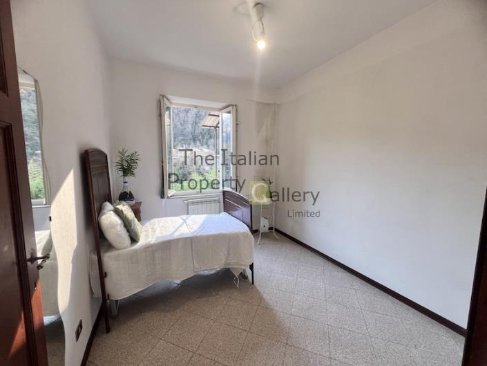 Image No.19-3 Bed House for sale