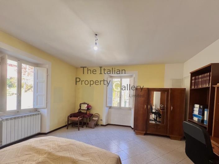 Image No.20-3 Bed House for sale