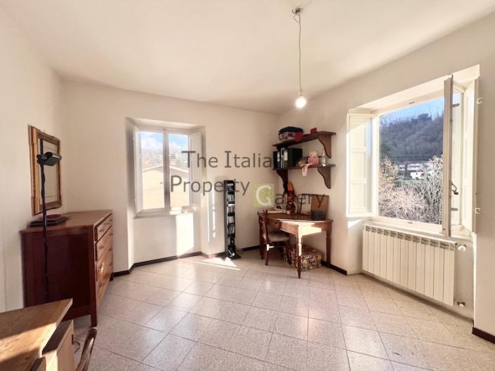 Image No.15-3 Bed House for sale