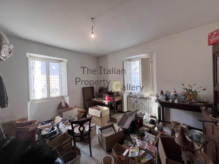 Image No.22-3 Bed House for sale