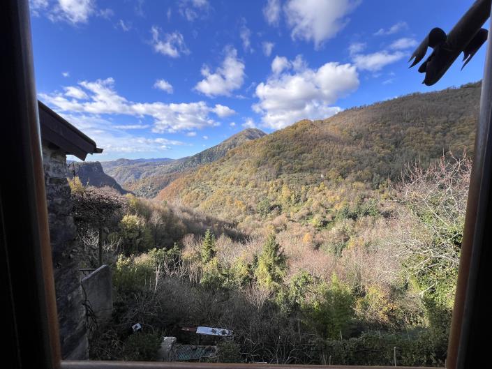 Image No.8-2 Bed House for sale