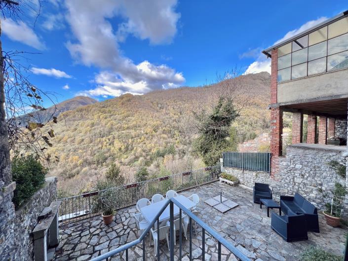 Image No.15-2 Bed House for sale