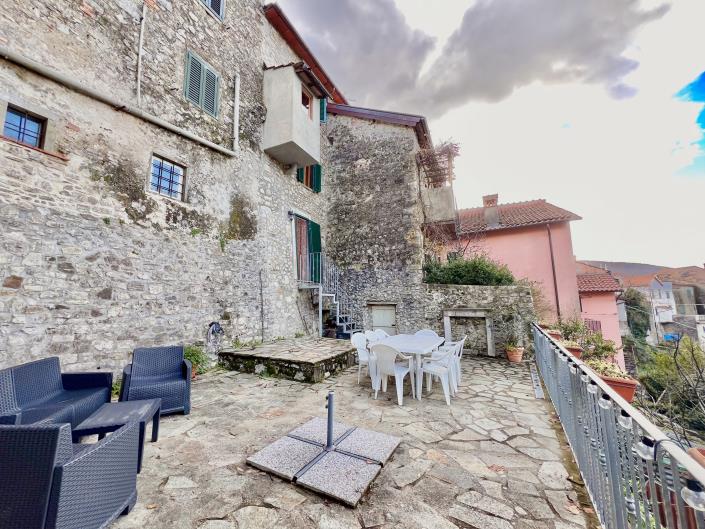 Image No.16-2 Bed House for sale