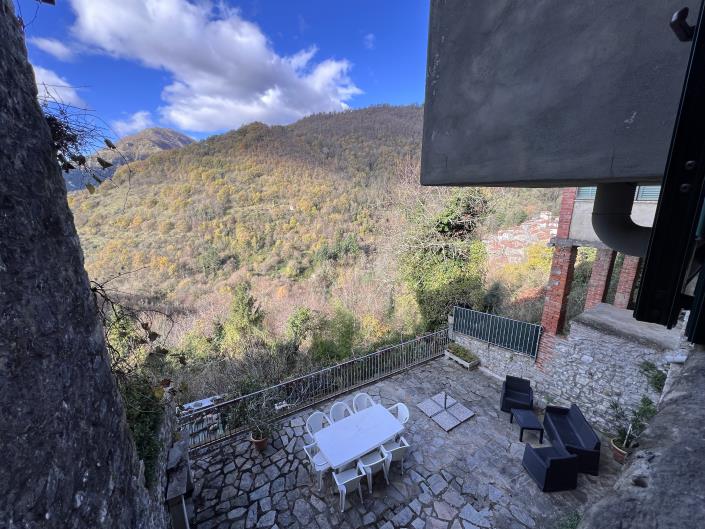 Image No.18-2 Bed House for sale