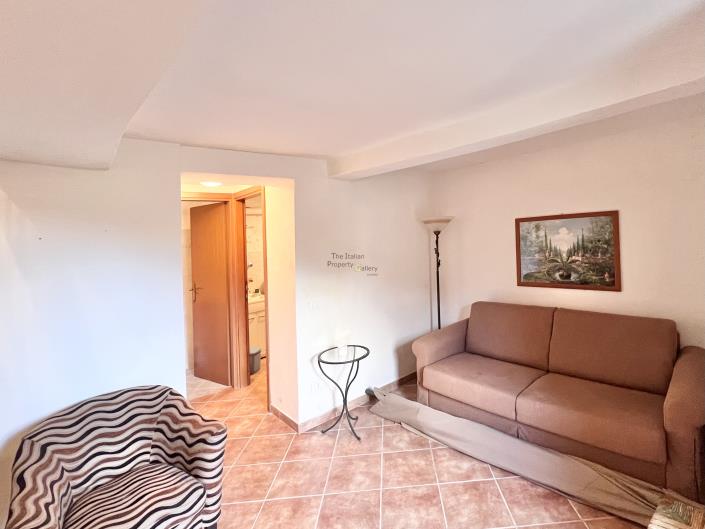 Image No.19-2 Bed House for sale